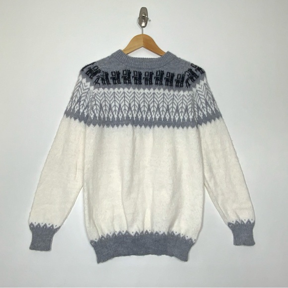 Gambia Women’s Alpaca Fair Isle Crew Neck Sweater. Gray and White. Size Medium. - Picture 1 of 5